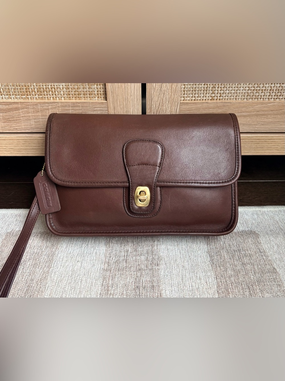 COACH Vintage Turnlock Clutch Mahogany Brown Leather Wristlet 9832